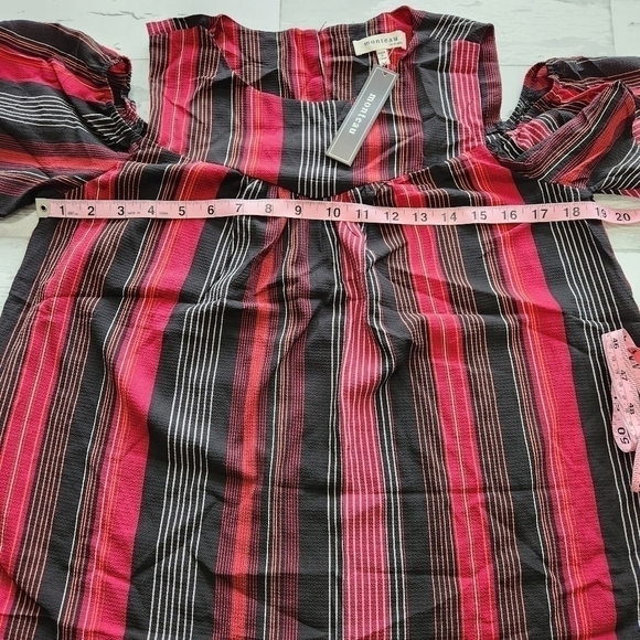 Monteau Cold Shoulder Striped Top Size Medium NWT - Picture 5 of 9